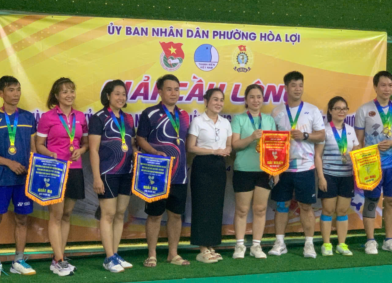 TRƯỜNG TIỂU HỌC HÒA LỢI THAM GIA GIẢI CẦU LÔNG PHƯỜNG HÒA LỢI NĂM 2025
